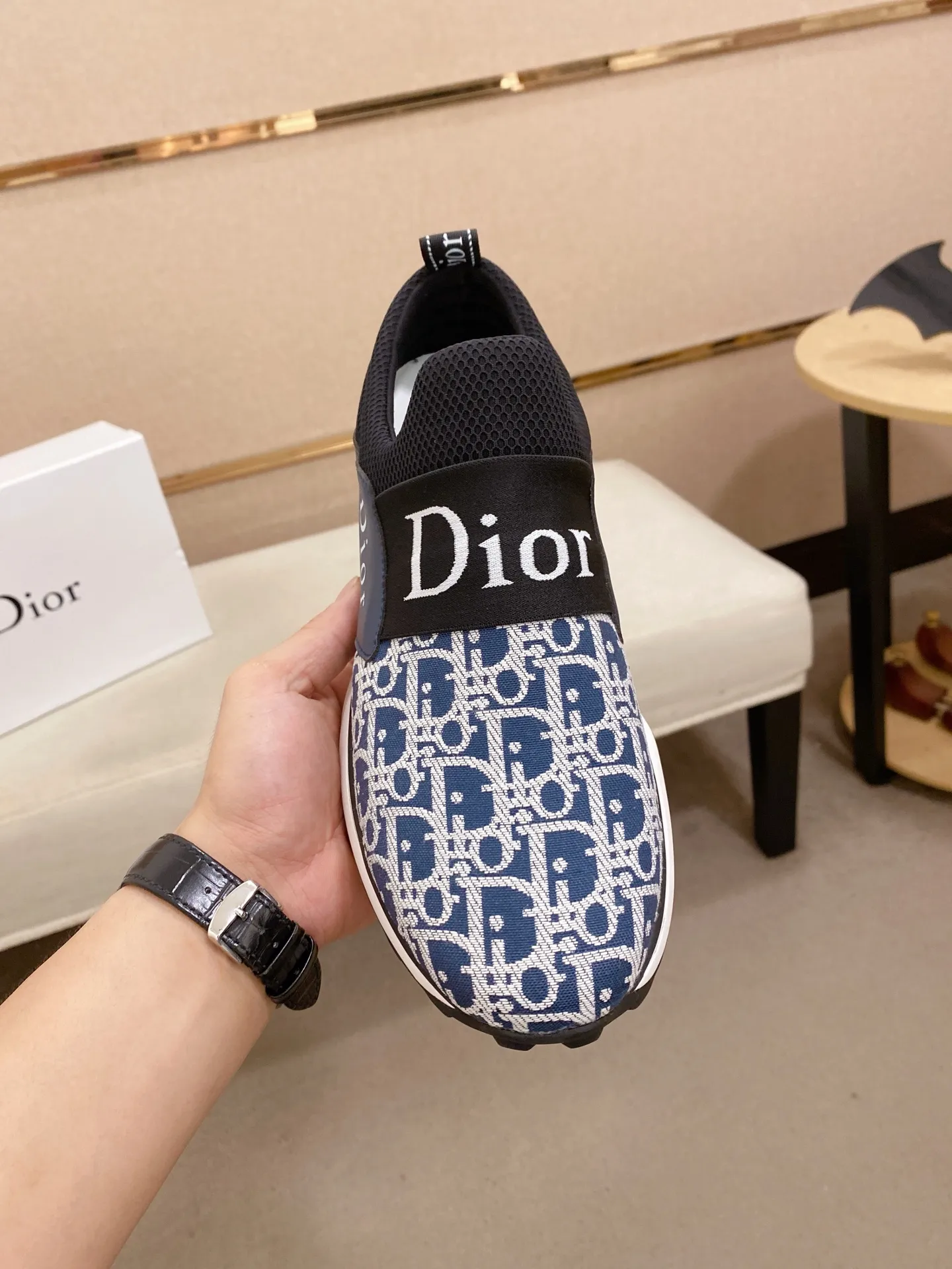 Men's shoes💰: 462💰 [Dior·Dior] New casual sports style men's shoes, new spring and summer design, perfect workmanship, lace-up style to create wardrobe quality, upper: imported first-layer cowhide, sheepskin lining is soft and comfortable, ultra-light TPU wear-resistant outsole, simple, versatile fashion men's shoes, excellent color code number 38--44. Can be customized 45 non-returnable